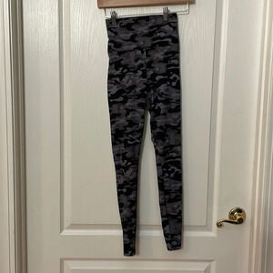Miracle Suit Gray & Black Camo Print Leggings w/Tummy Control
